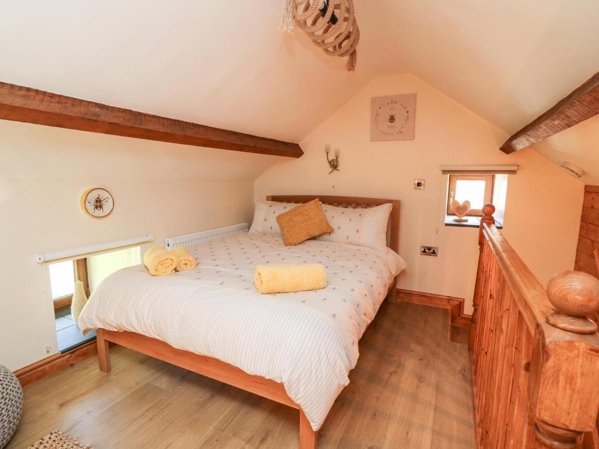 Holiday home Tegfan Barn